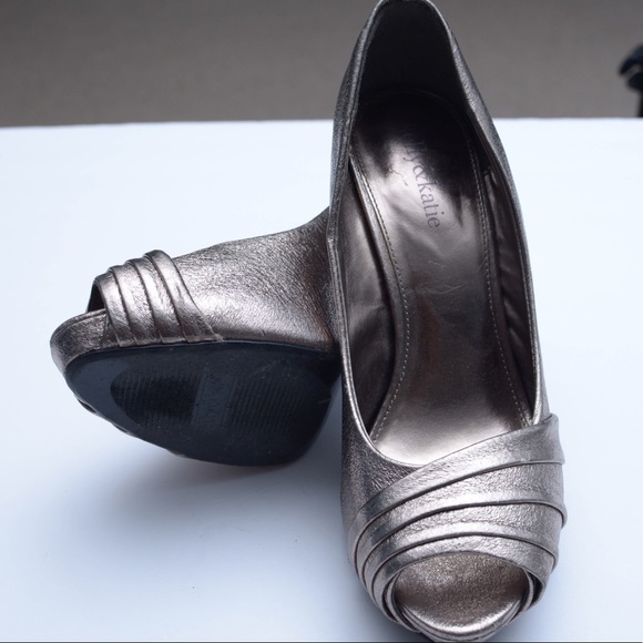 Metallic heels - Picture 8 of 8